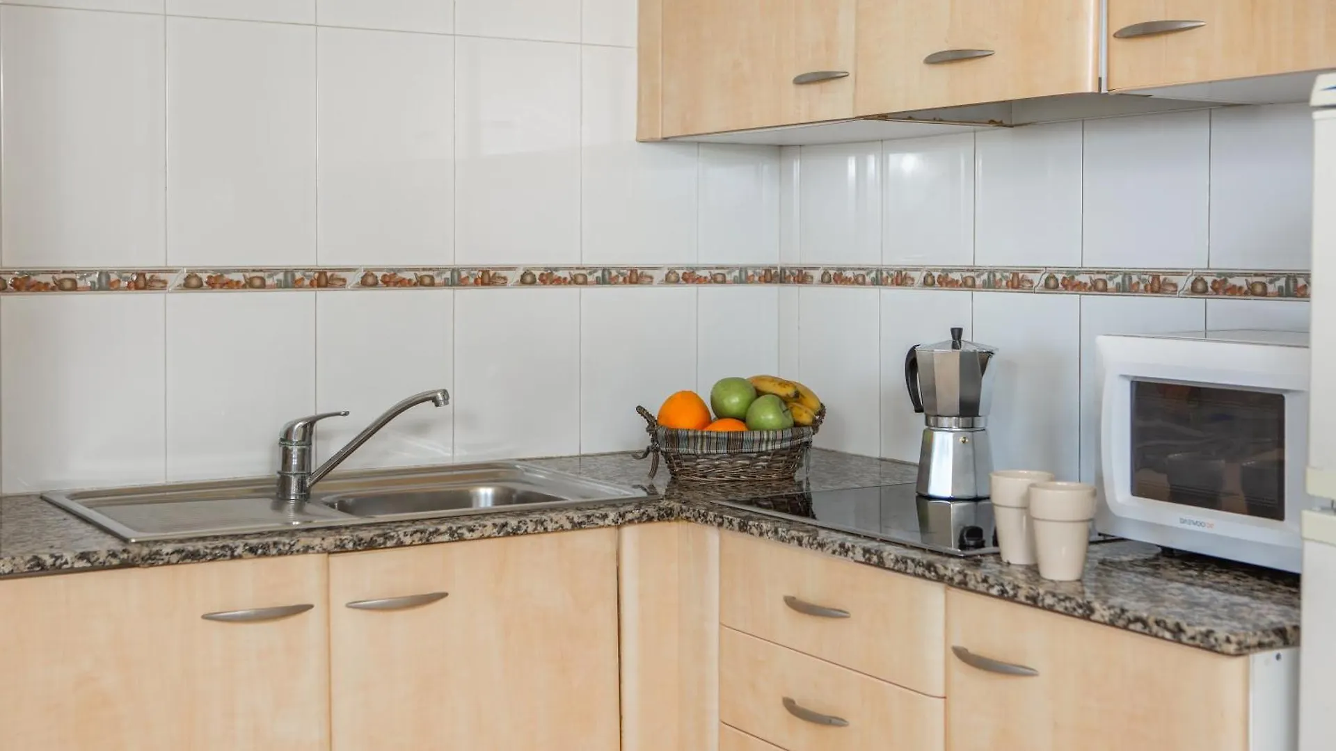 Apartamentos Torrevella L'Estartit 0*,  Spagna
